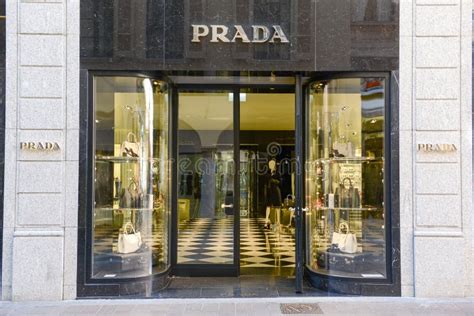 prada clothing switzerland.